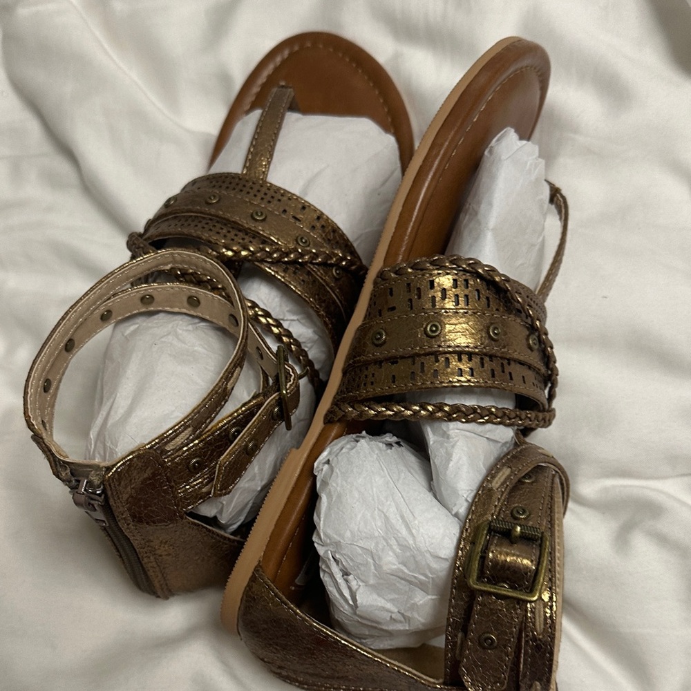 Not Rated Bronze Sandals - Picture 6 of 6